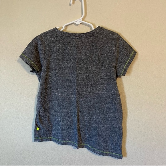 5/$15 Kind is cool Tee - Picture 4 of 5